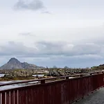 Havgapet - Large Private With Hottub Sea View Lofoten Ballstad
