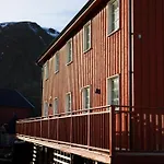 Havgapet - Large Private With Hottub Sea View Lofoten *