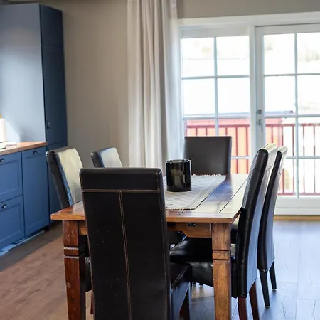 Havgapet - Large Private With Hottub Sea View Lofoten Villa