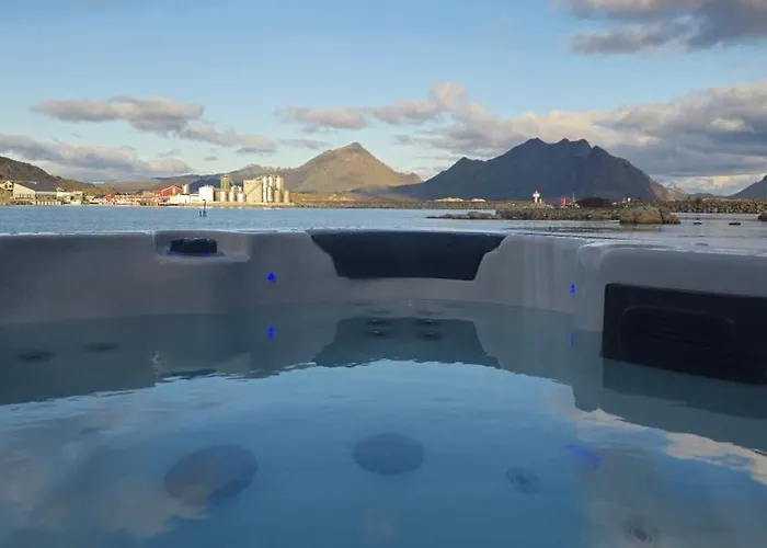 Havgapet - Large Private With Hottub Sea View Lofoten *