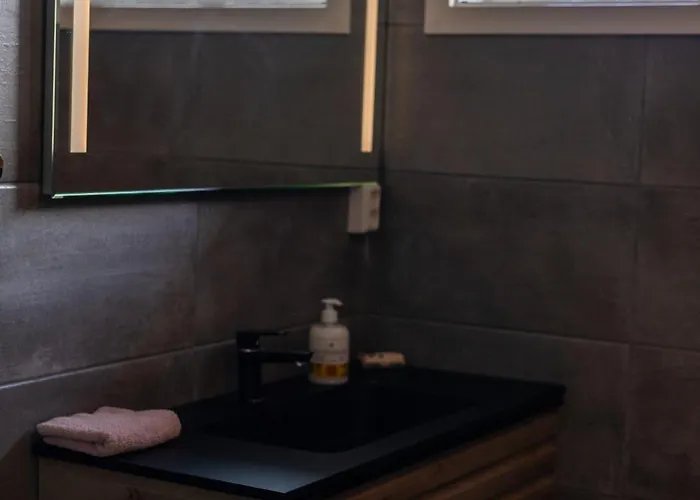 Havgapet - Large Private With Hottub Sea View Lofoten *